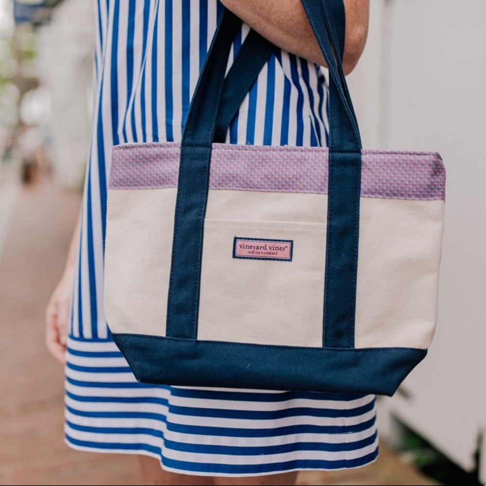 Vineyard vines tote bag
